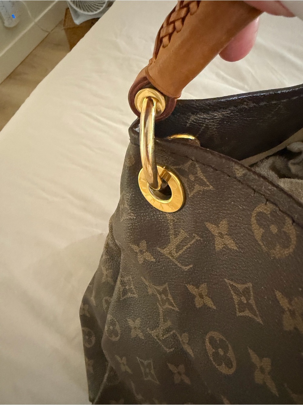 Louis Vuitton Monogram Canvas Shoulder Hobo in Brown with Tan Handle - Picture 5 of 15